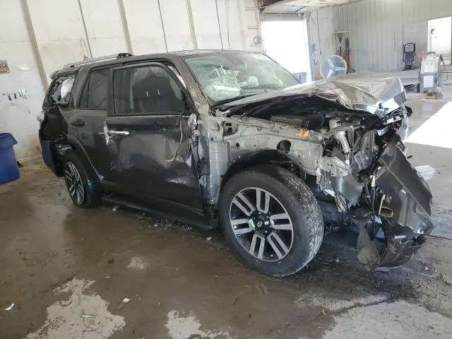 2020 TOYOTA 4RUNNER SR5  