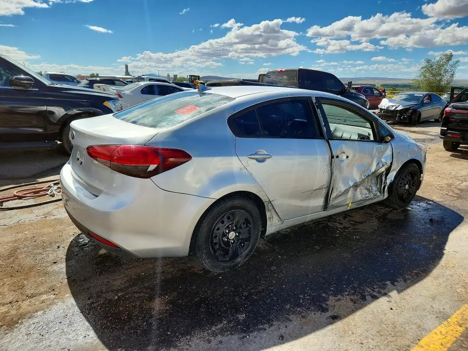 2017 KIA FORTE LX  