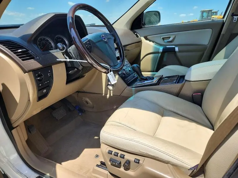 2011 VOLVO XC90 3.2  