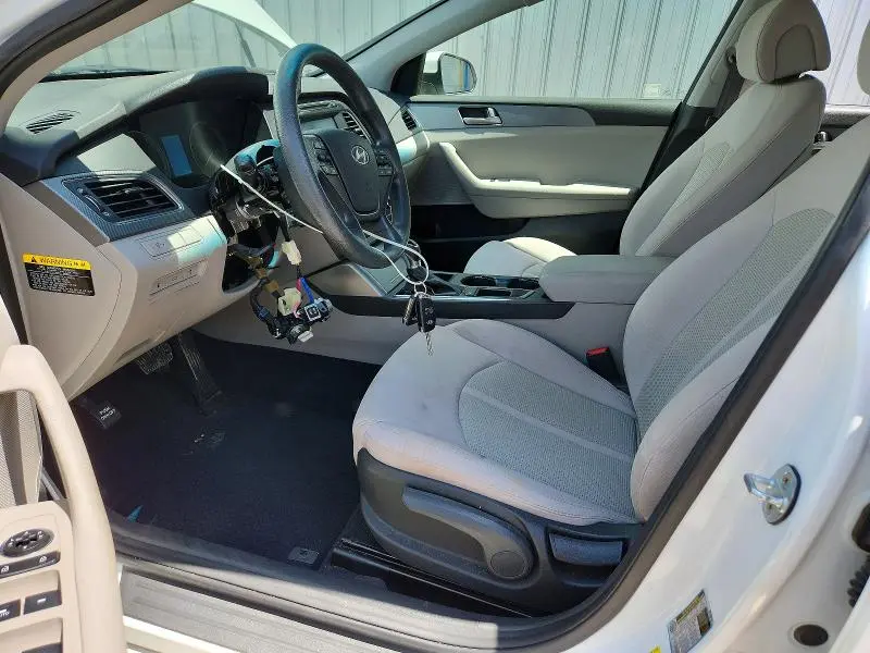 2017 HYUNDAI SONATA SE  