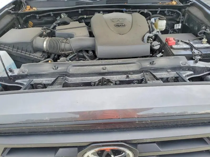 2022 TOYOTA TACOMA SR V6  