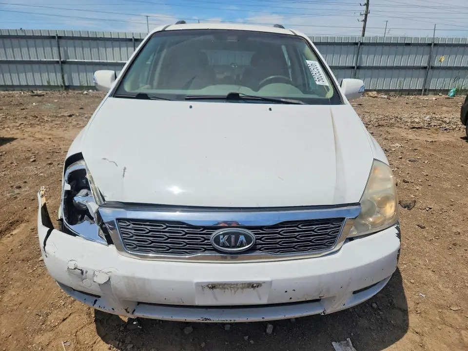 2011 KIA SEDONA LX  