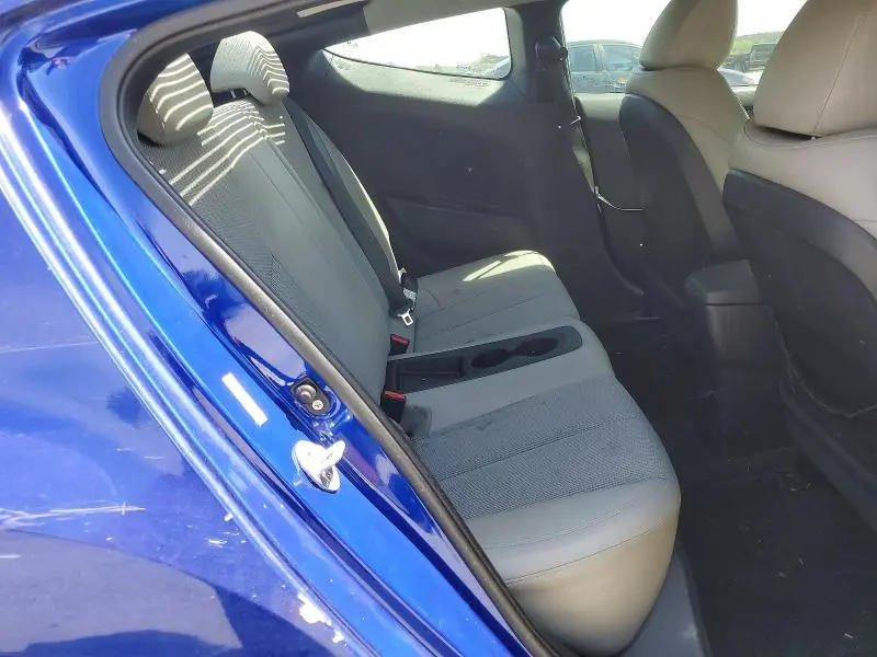 2012 HYUNDAI VELOSTER BASE  
