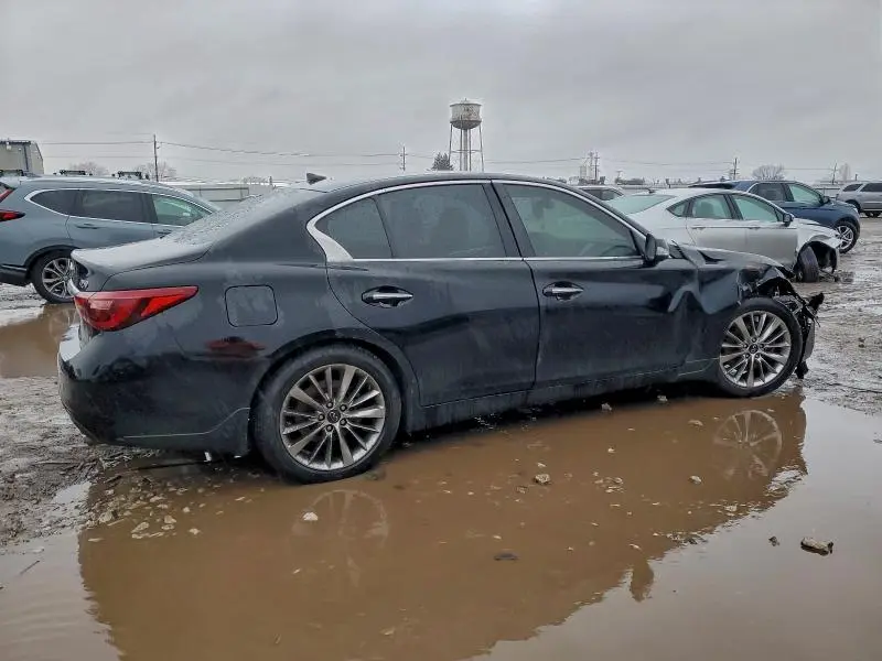 2021 INFINITI Q50 LUXE  