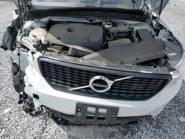 2021 VOLVO XC40 T5 R-DESIGN  