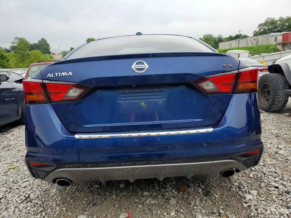 2019 NISSAN ALTIMA SR  