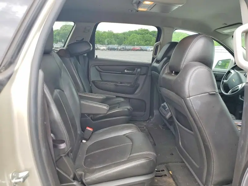 2014 CHEVROLET TRAVERSE LT  
