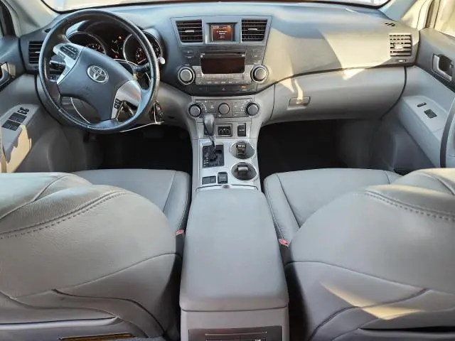 2011 TOYOTA HIGHLANDER BASE  