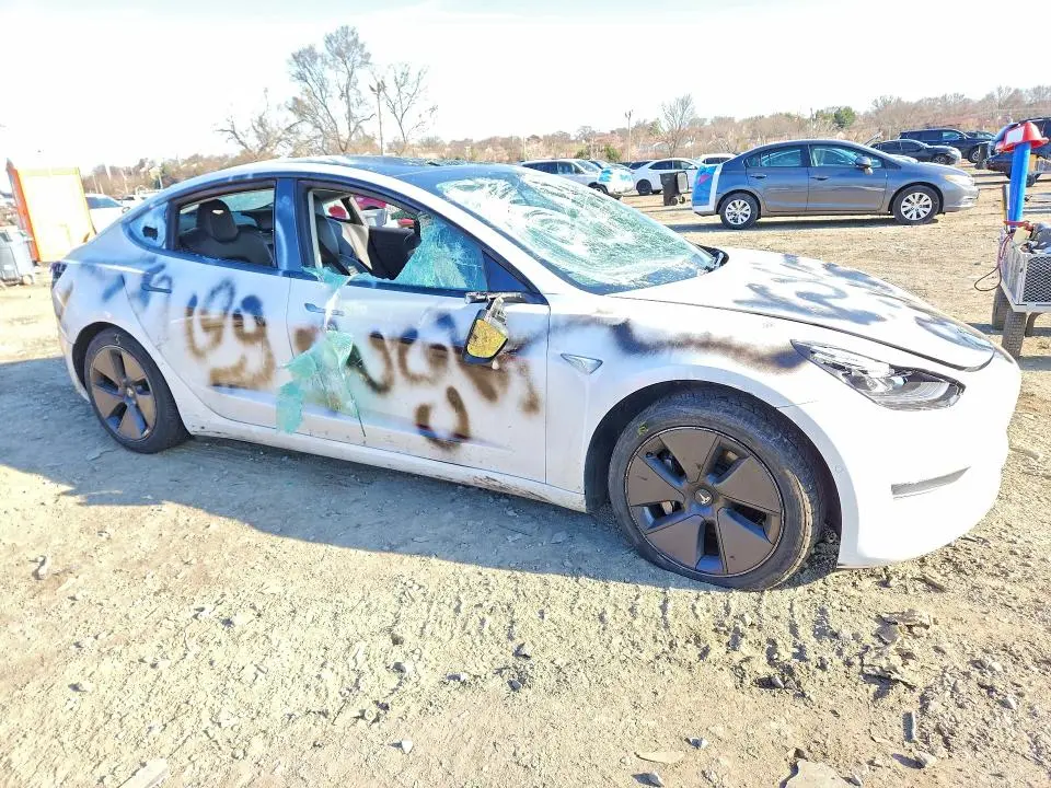 2021 TESLA MODEL 3   
