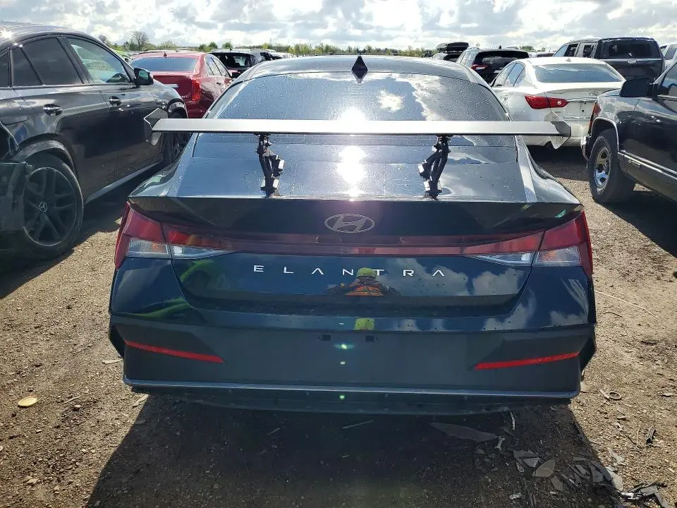 2025 HYUNDAI ELANTRA   