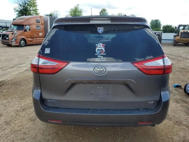 2017 TOYOTA SIENNA LE  