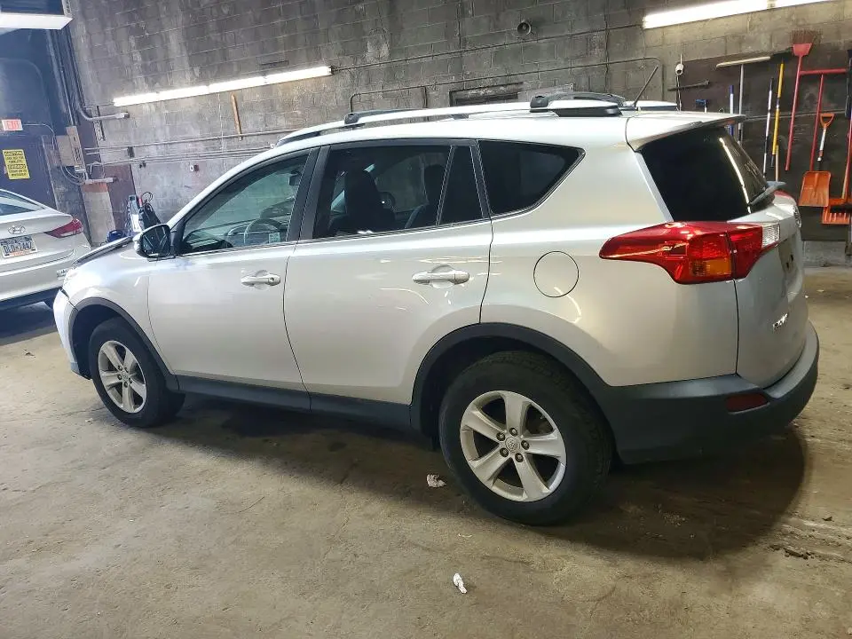 2014 TOYOTA RAV4 XLE  