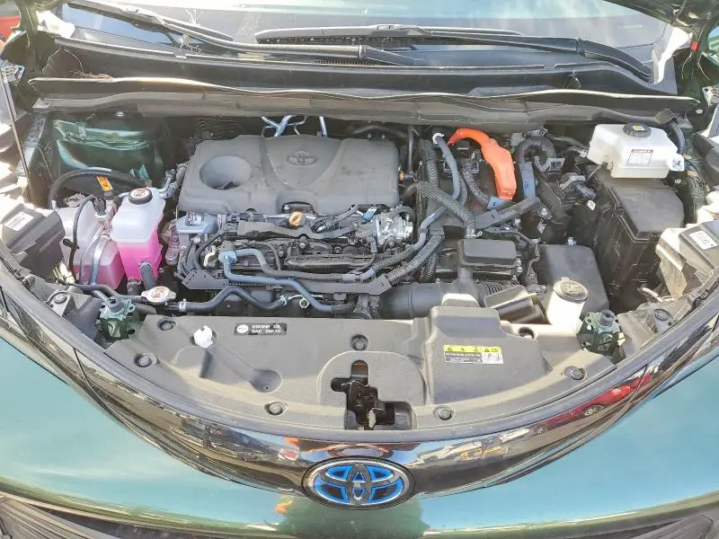 2025 TOYOTA SIENNA XSE  