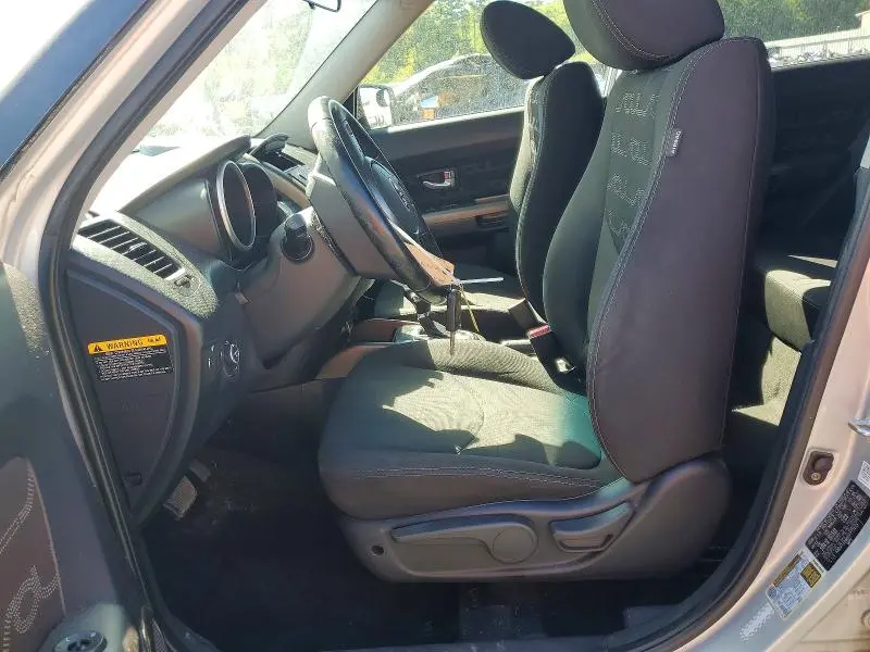 2013 KIA SOUL +  