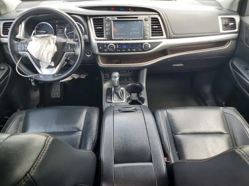 2018 TOYOTA HIGHLANDER XLE  