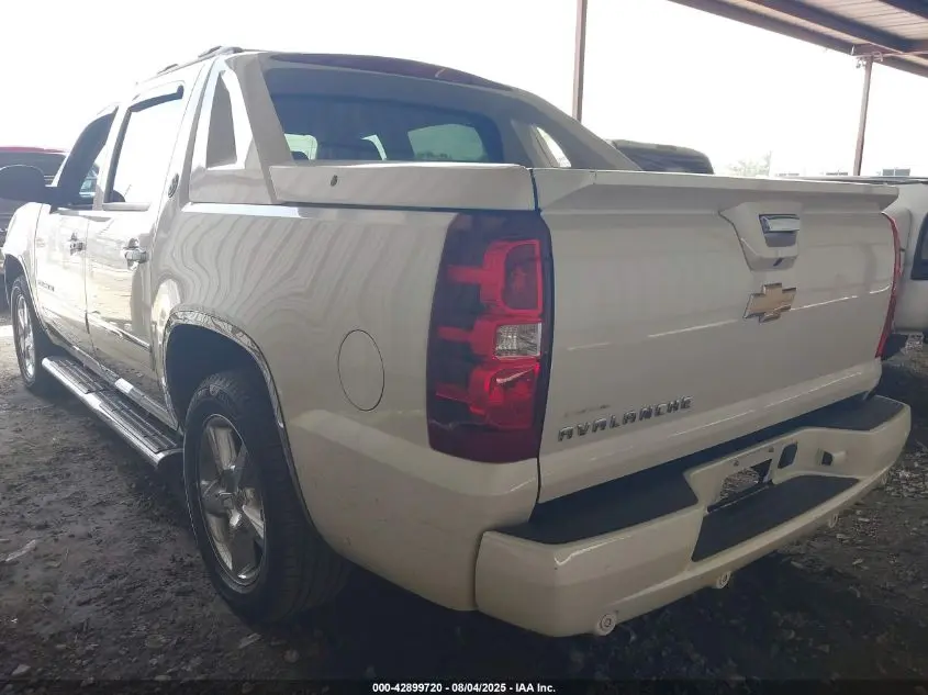 2013 CHEVROLET AVALANCHE LTZ