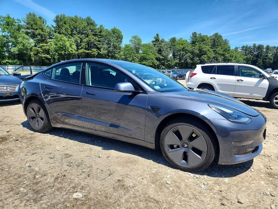 2021 TESLA MODEL 3   