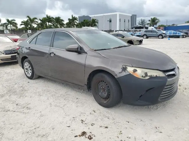 2016 TOYOTA CAMRY LE  