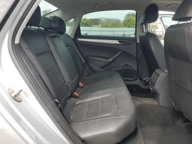 2019 VOLKSWAGEN PASSAT WOLFSBURG  