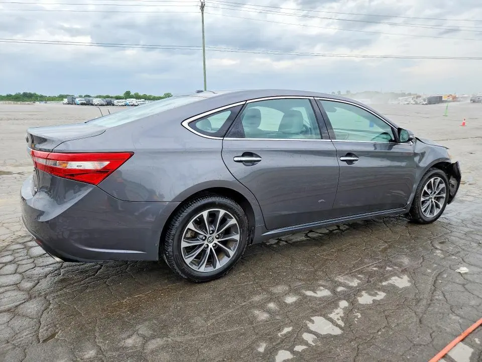 2018 TOYOTA AVALON XLE  