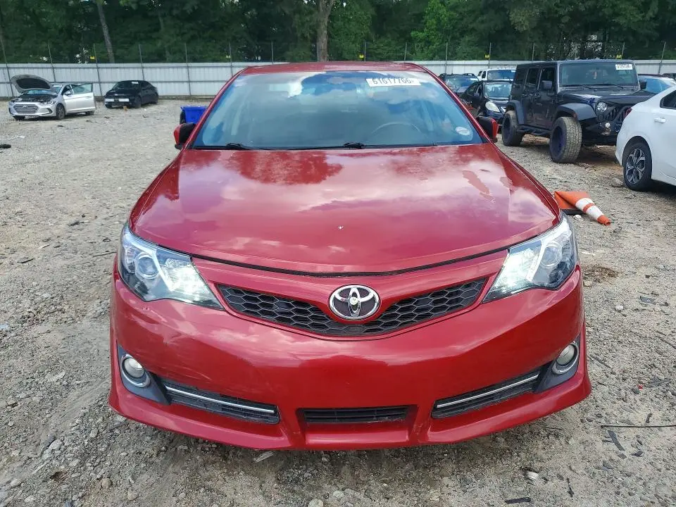 2012 TOYOTA CAMRY SE  