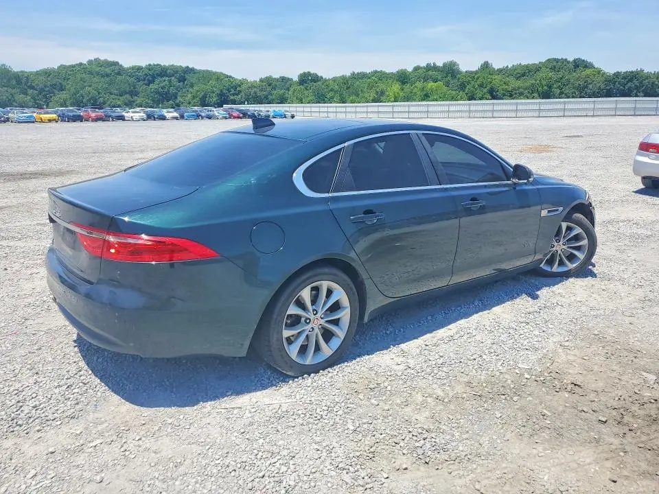 2017 JAGUAR XF PREMIUM  