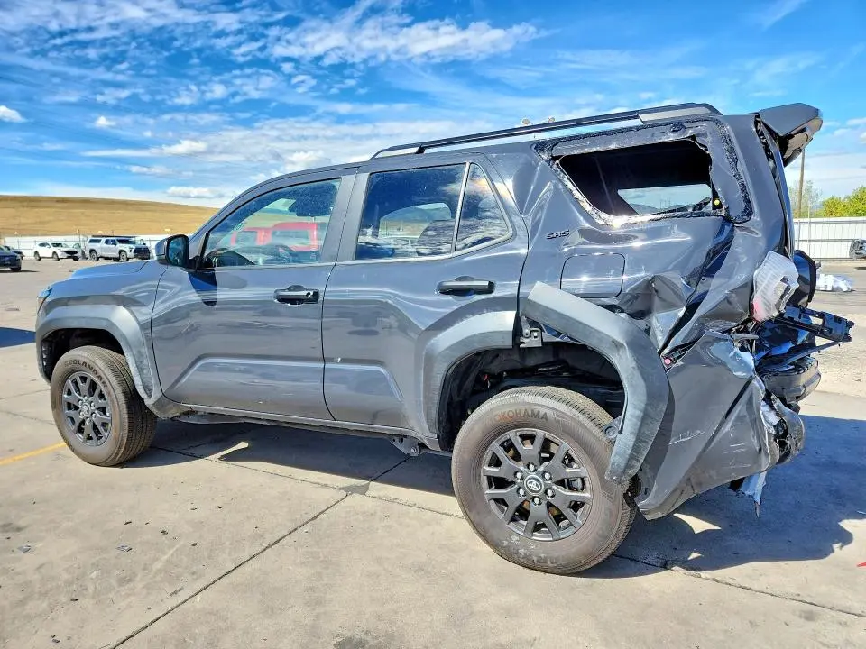 2025 TOYOTA 4RUNNER SR5  