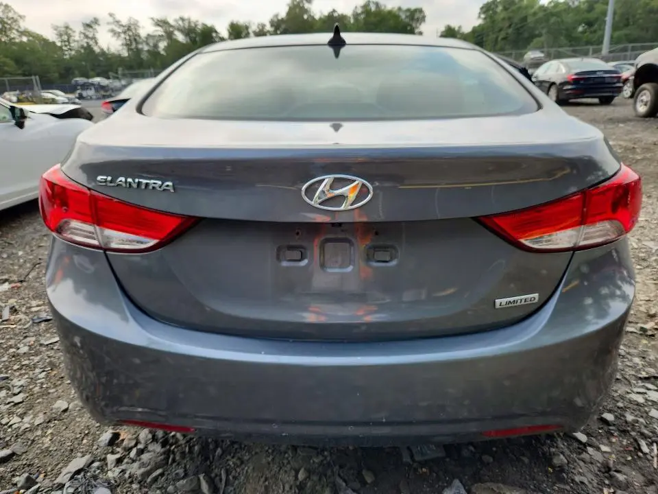 2013 HYUNDAI ELANTRA GLS  