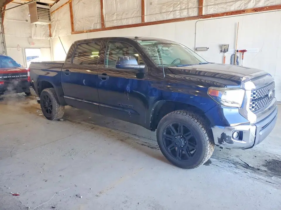 2018 TOYOTA TUNDRA SR5  