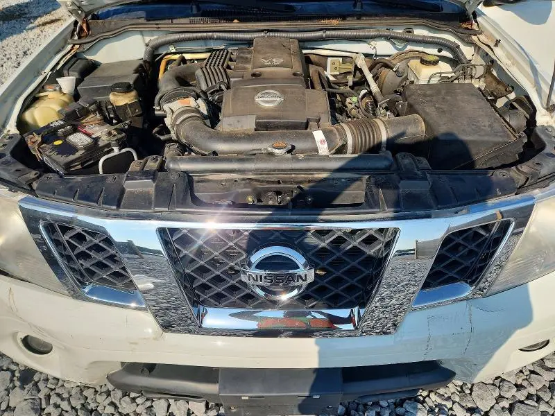 2013 NISSAN FRONTIER S  