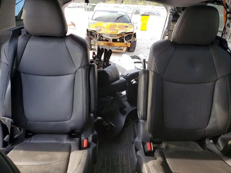 2024 TOYOTA SIENNA WOODLAND EDITION  