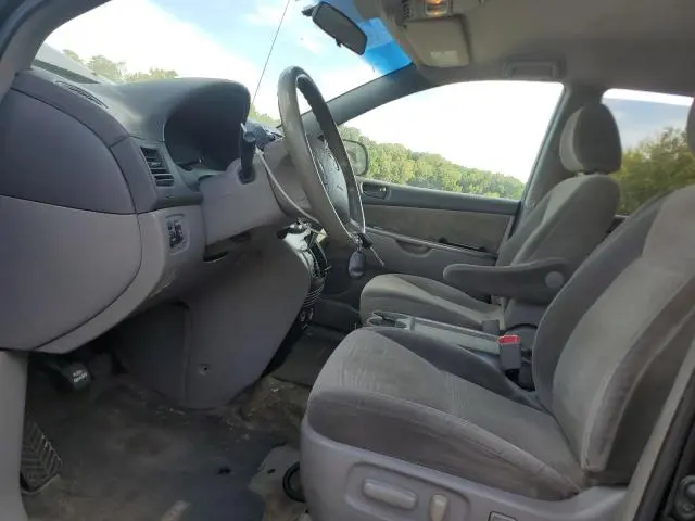 2010 TOYOTA SIENNA CE  