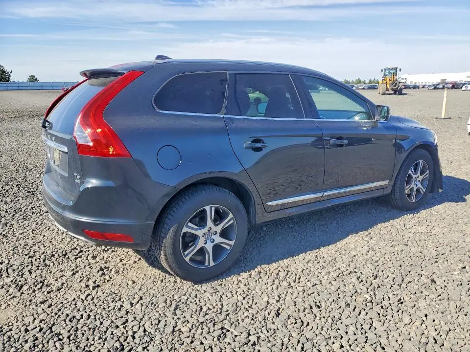 2015 VOLVO XC60 T6 PREMIER+  
