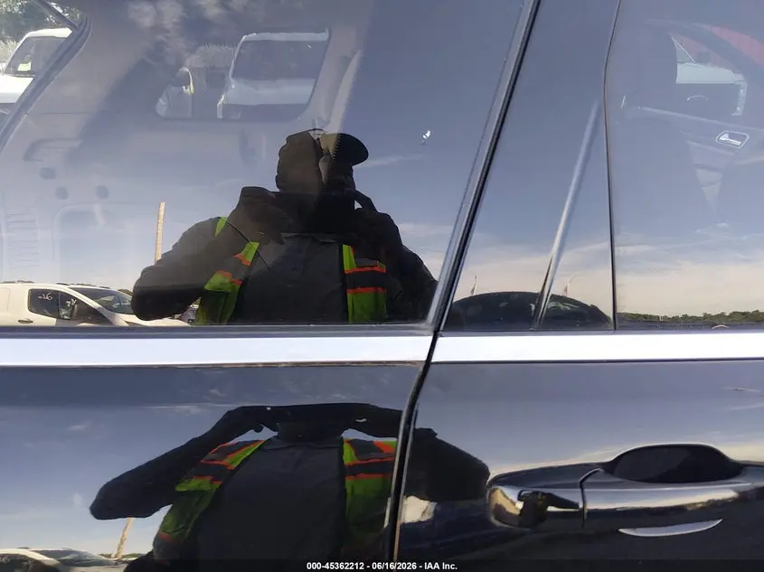 2021 JEEP GRAND CHEROKEE LAREDO E 4X4