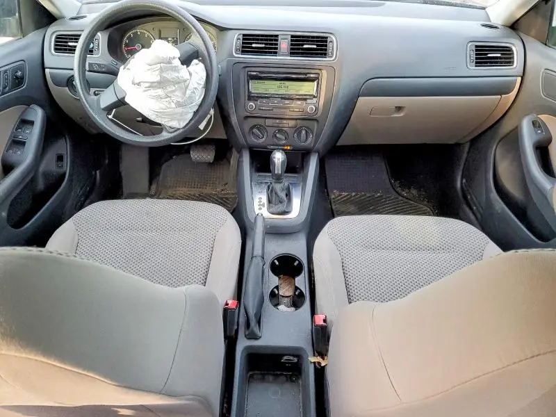 2011 VOLKSWAGEN JETTA BASE  