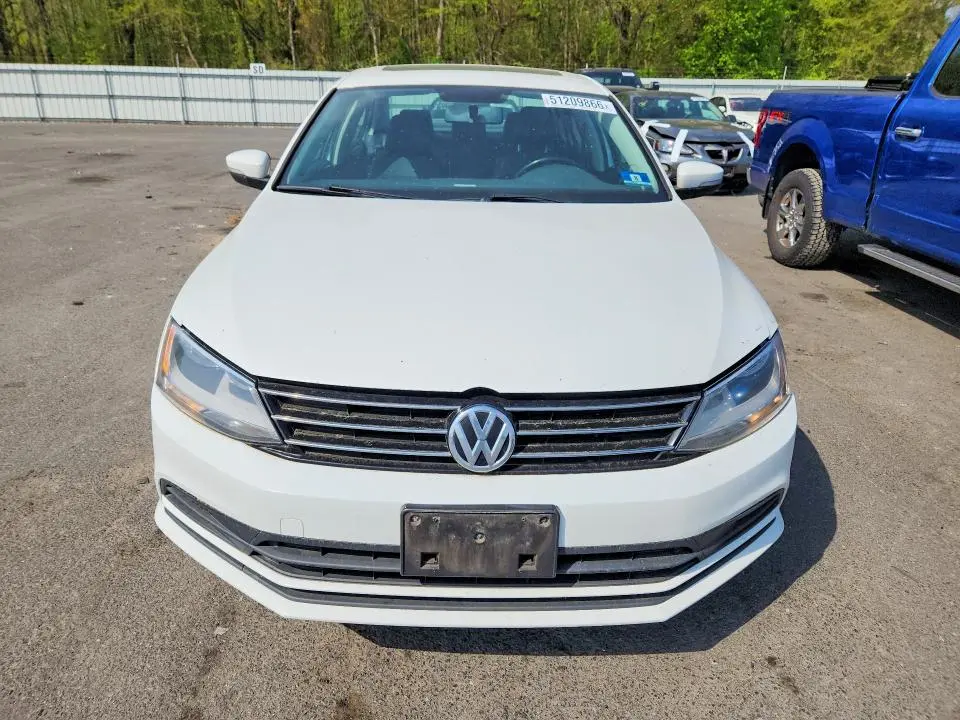 2016 VOLKSWAGEN JETTA SE  
