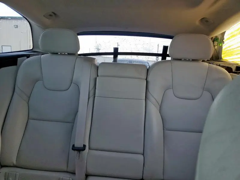 2021 VOLVO XC60 T5 MOMENTUM  