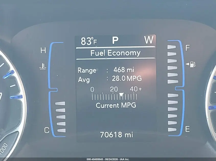 2022 CHRYSLER VOYAGER LX
