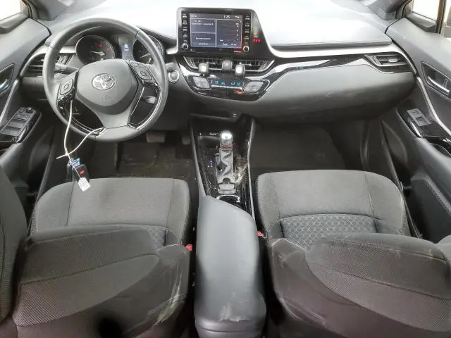 2022 TOYOTA C-HR XLE  