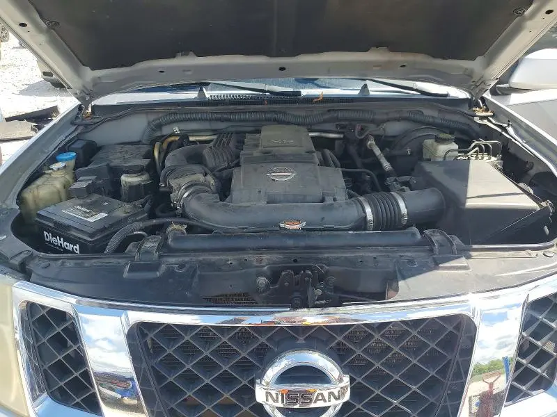2011 NISSAN PATHFINDER S  
