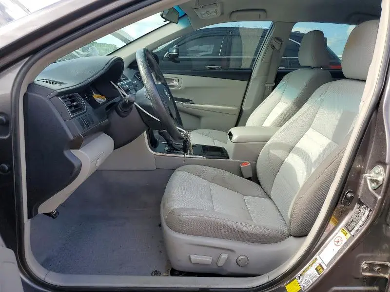 2016 TOYOTA CAMRY LE  