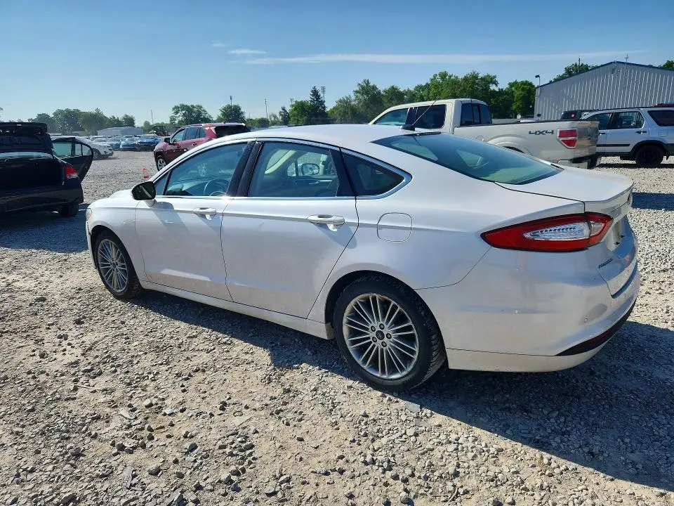 2015 FORD FUSION SE  