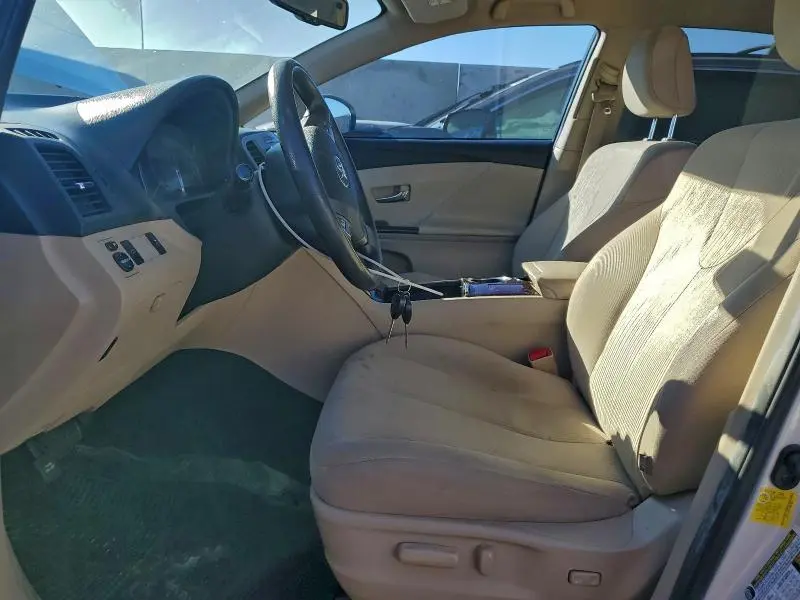 2012 TOYOTA VENZA LE  