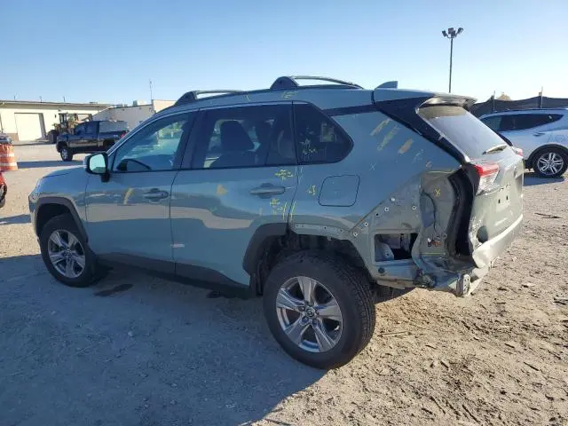 2022 TOYOTA RAV4 XLE  