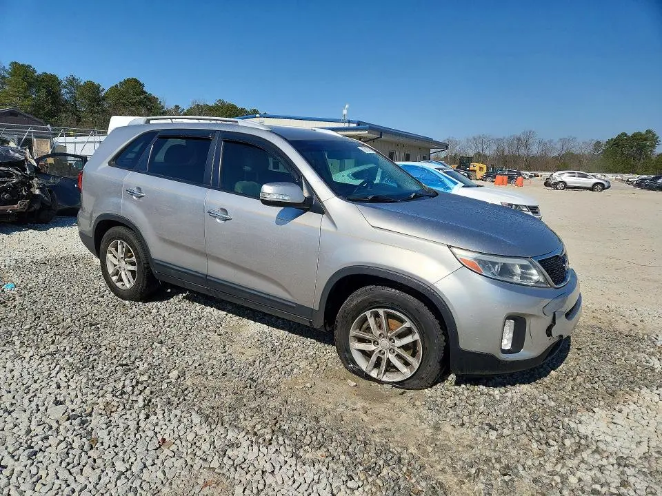 2015 KIA SORENTO LX  