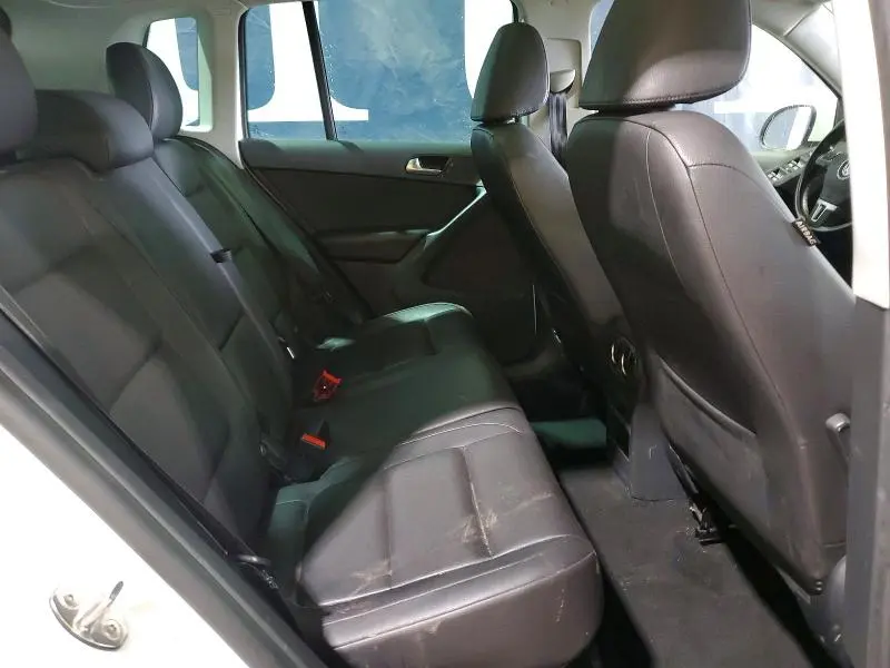 2016 VOLKSWAGEN TIGUAN S  