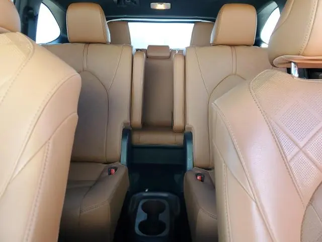 2020 TOYOTA HIGHLANDER PLATINUM  