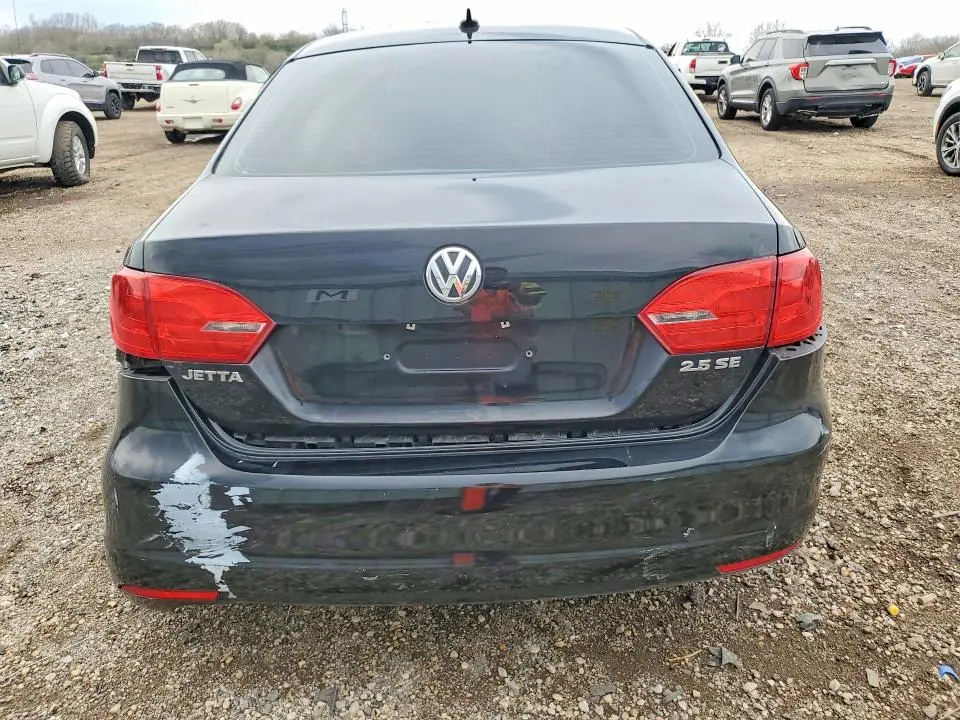 2013 VOLKSWAGEN JETTA SE  