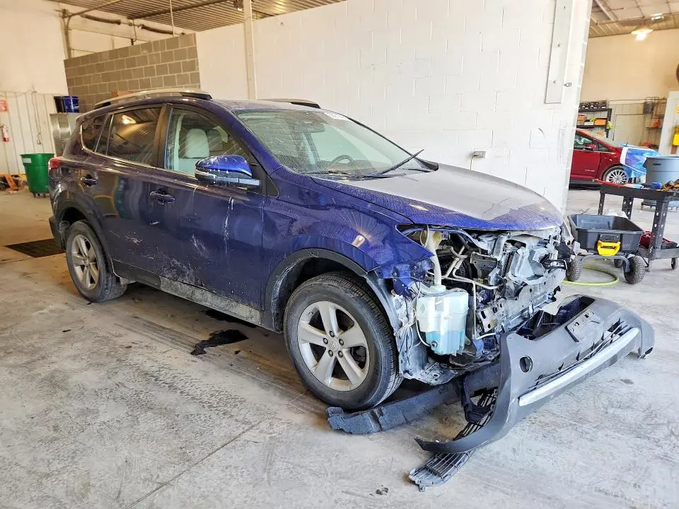 2014 TOYOTA RAV4 XLE  
