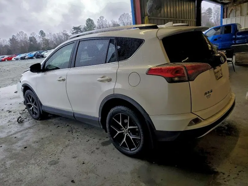2016 TOYOTA RAV4 SE  